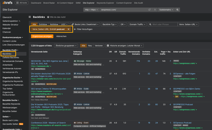 Screenshot aus dem Ahrefs Site Explorer mit Filter zu Seiten URL mit dem Keyword Podacsts