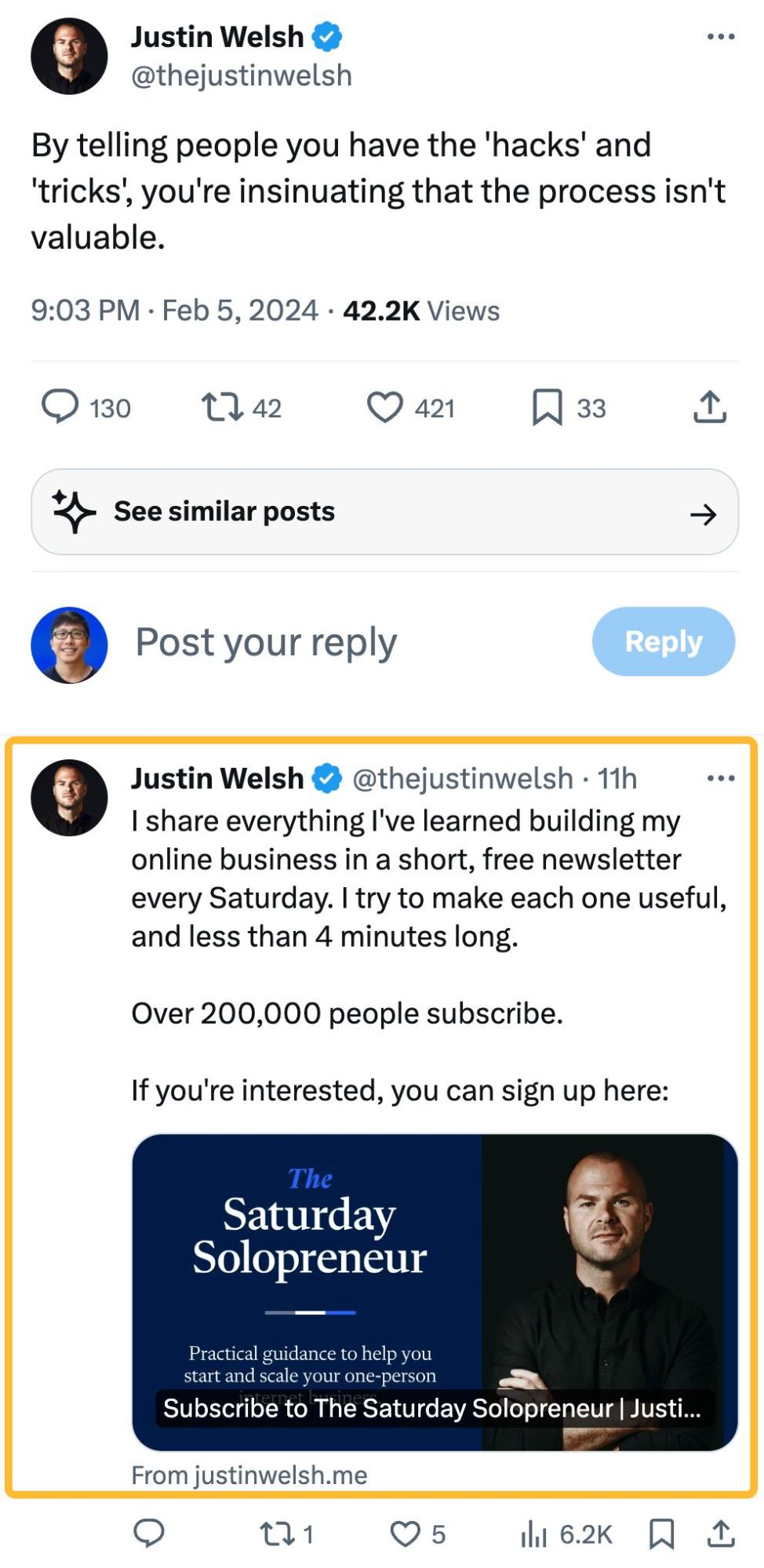 Tweet de Justin Welsh pidiendo a la gente que se suscriba a su newsletter.