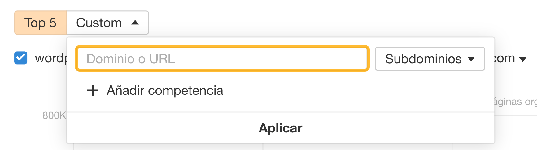 Añadiendo un competidor específico en el informe de Competencia orgánica de Site Explorer.