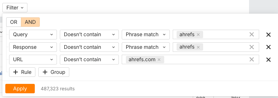 Uso de los filtros de Brand Radar de Ahrefs para eliminar consultas, respuestas y citas que contengan tu marca y así encontrar temas sin marca para los que podrías optimizar.