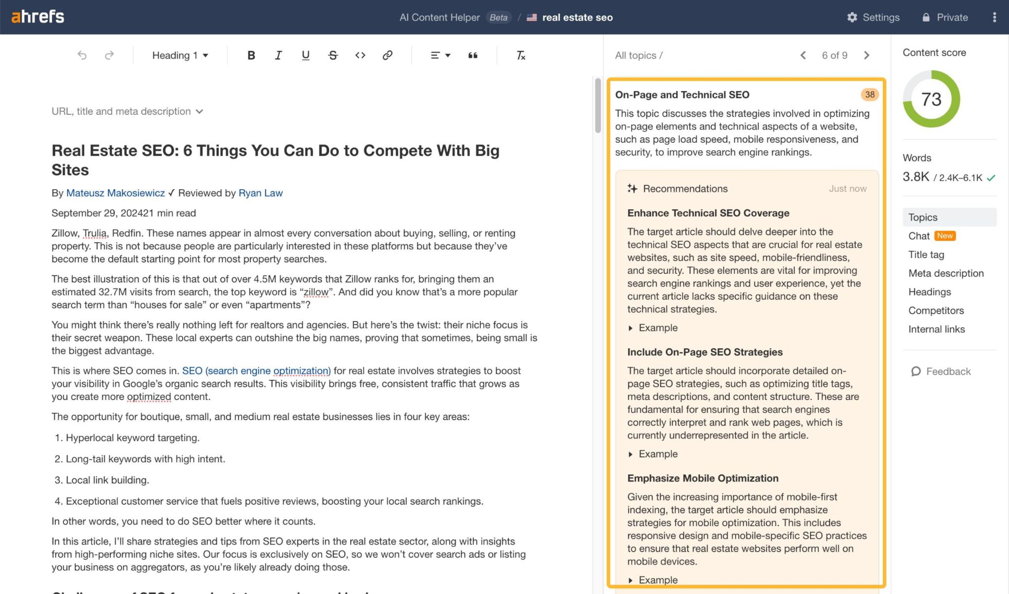 Captura de pantalla de la herramienta AI Content Helper de Ahrefs que muestra recomendaciones de SEO on-page y técnico para un artículo sobre SEO para inmobiliarias.