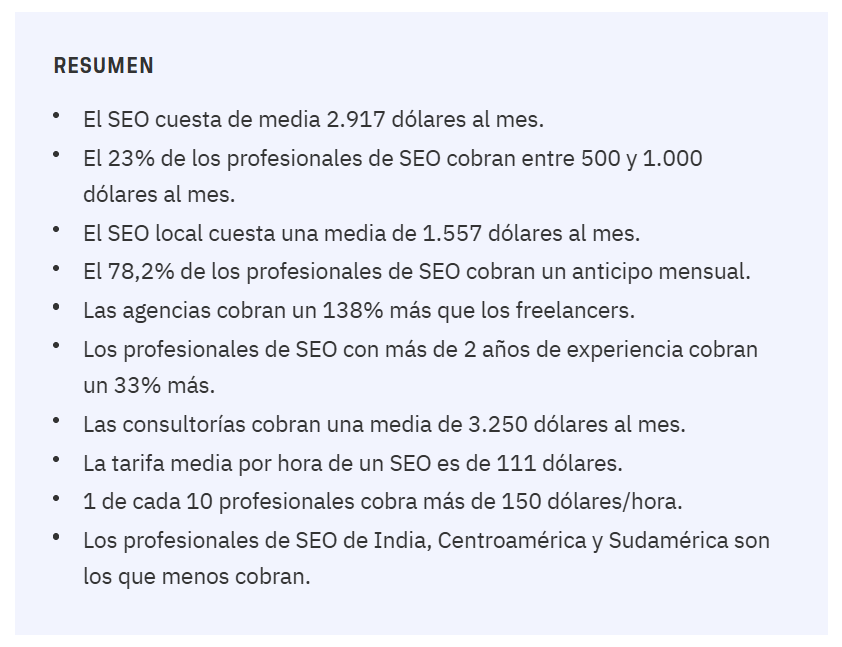 Captura de pantalla de una sección de 'Resumen' con viñetas que enumeran datos específicos y estructurados sobre los costos promedio de SEO. 