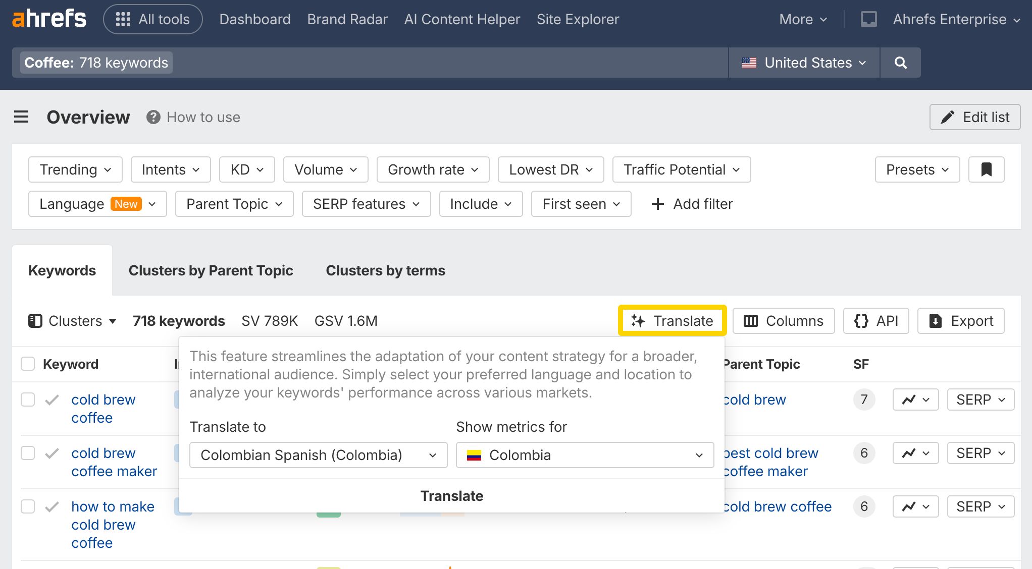Opción de traducción con IA en Keywords Explorer
