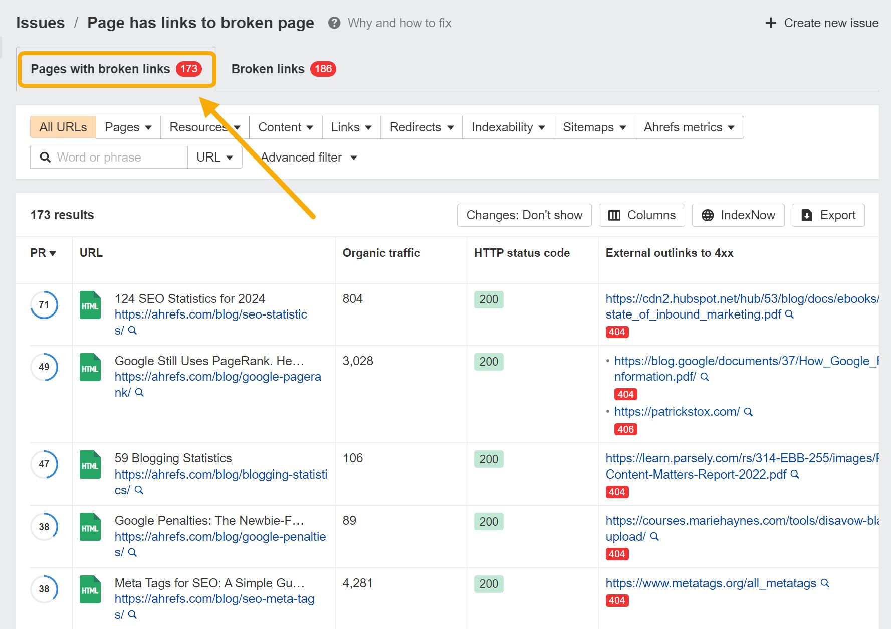 Informe de enlaces rotos en Site Audit de Ahrefs.