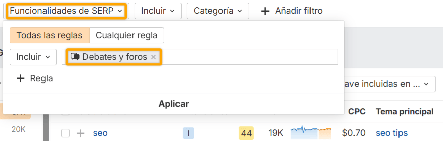 Filtro de Funcionalidades SERP en Ahrefs seleccionado para mostrar resultados que incluyen Foros y Debates