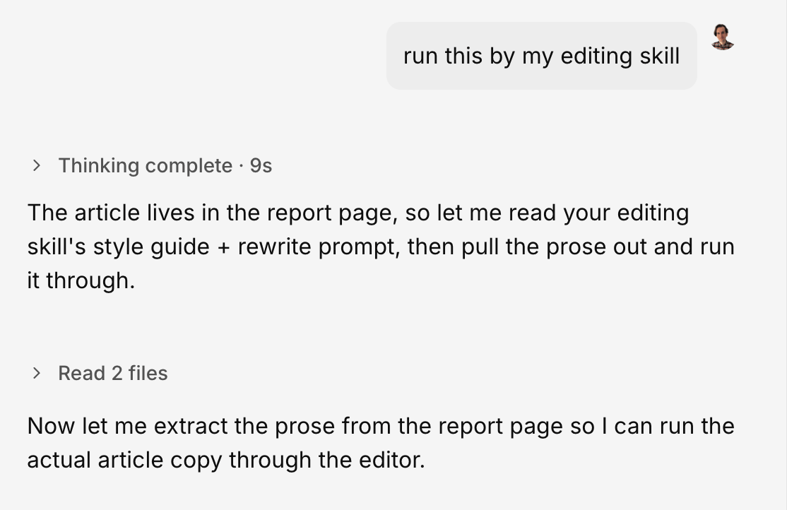 Invocando una guía de estilo editorial guardada como skill