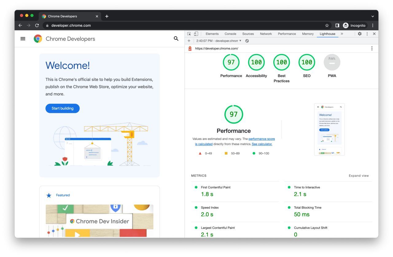 Una ventana del navegador muestra el sitio web de Chrome Developers y una auditoría de rendimiento de Lighthouse. El sitio obtuvo una puntuación de 97 en Rendimiento.