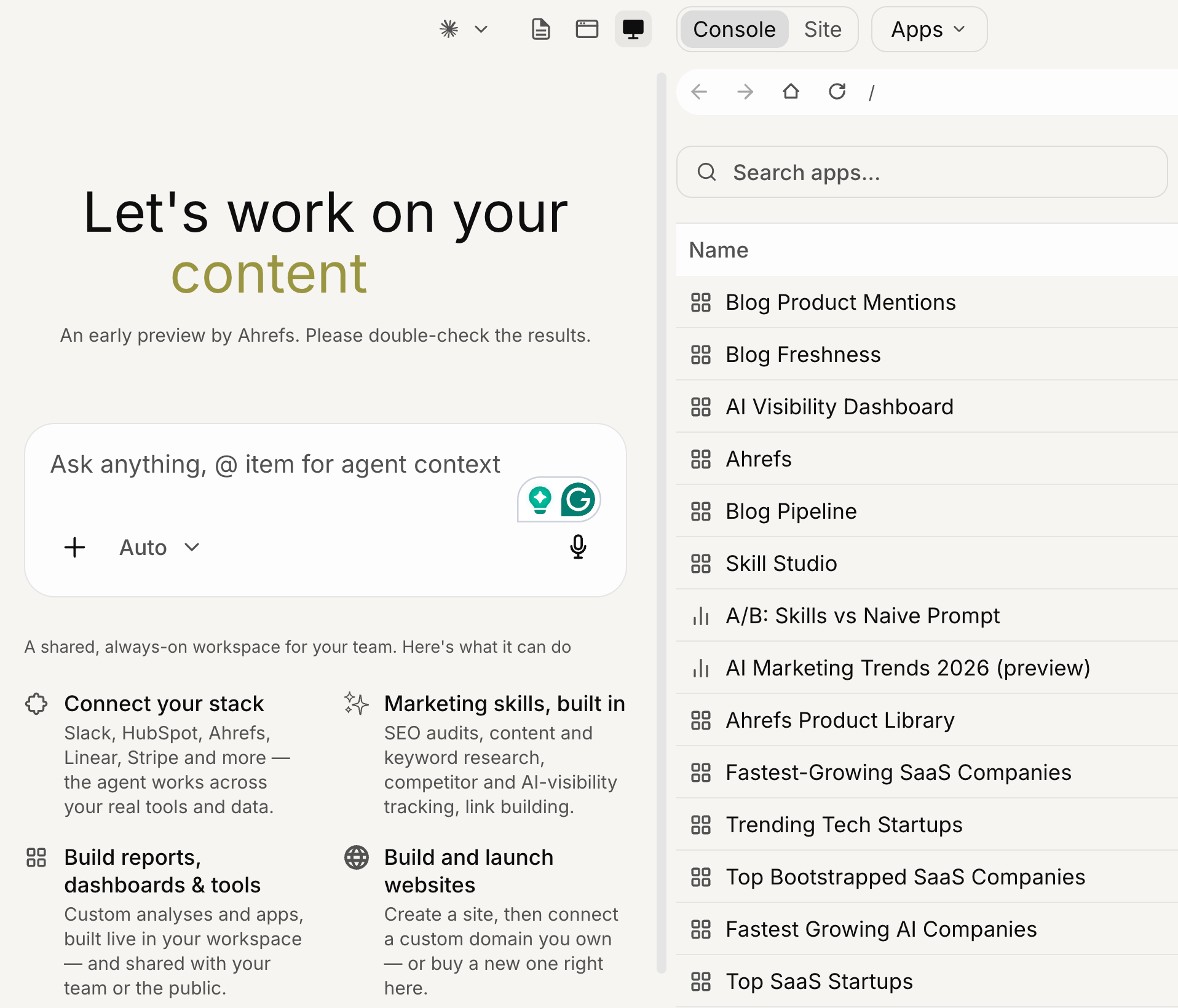 Interfaz de Letaido que muestra un prompt de chat con la etiqueta "Let's work on your content", cuatro descripciones de funciones y un panel derecho que enumera aplicaciones como Blog Freshness, Ahrefs, Blog Pipeline y AI Visibility Dashboard.