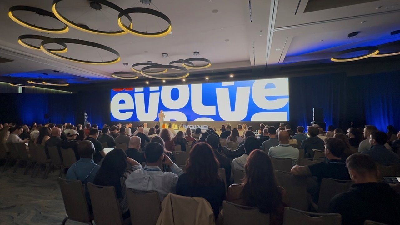 2025 年 10 月にサンディエゴで開催の Ahrefs Evolve の様子(平様撮影)