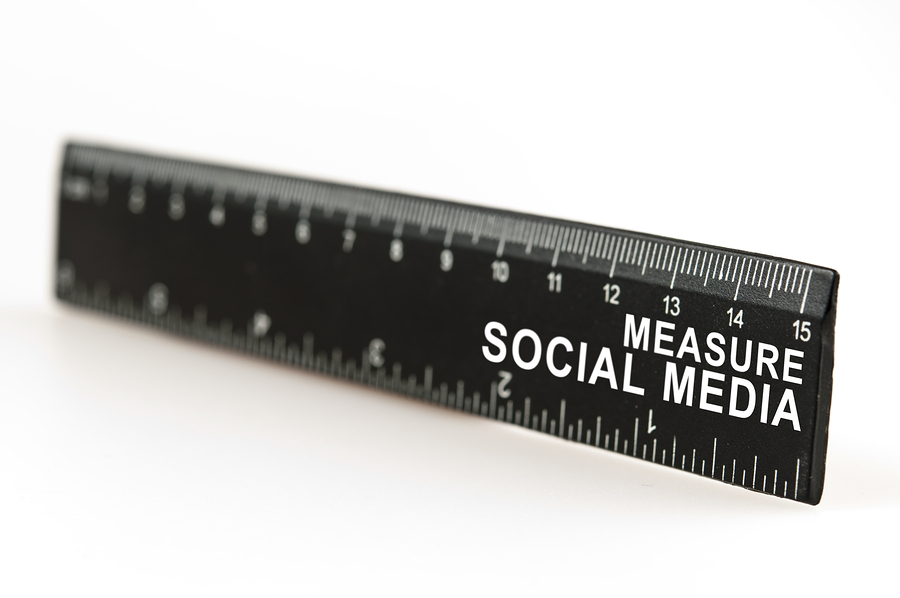 Measure social media on black ruler
