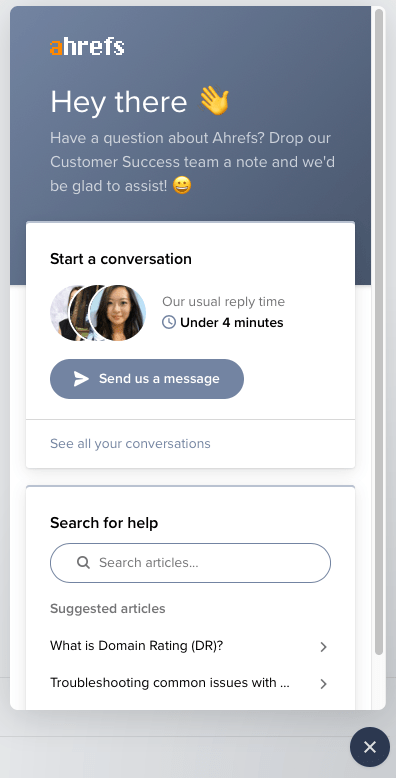 Chatbox to talk to Ahrefs' customer support team 