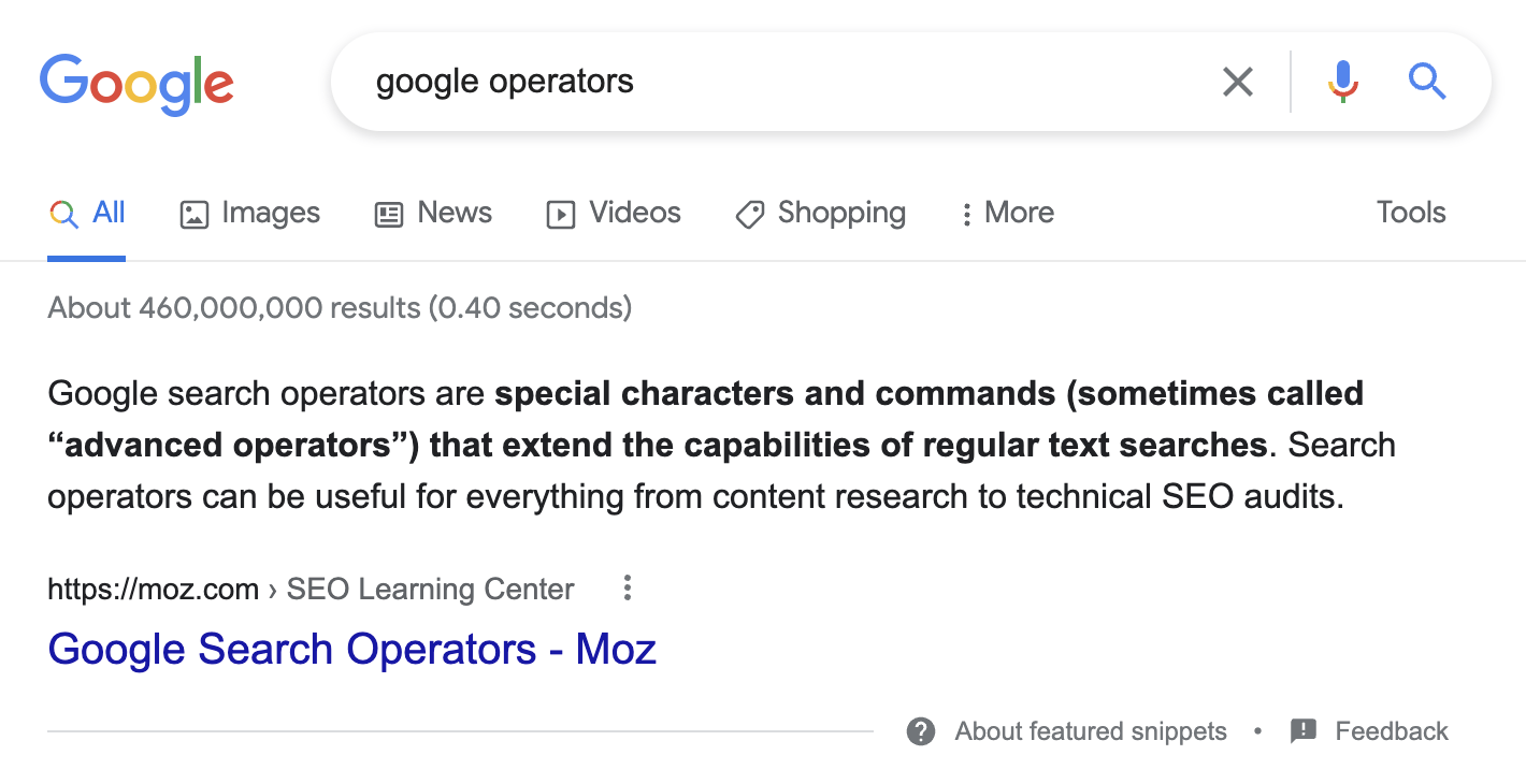 SERP do Google para o termo de pesquisa "operadores do Google";  notavelmente, o snippet em destaque mostra uma definição sucinta